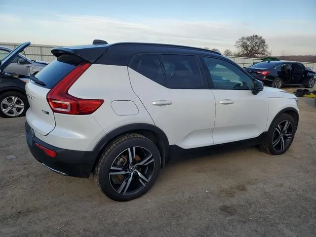 YV4162UM5L2344019 2020 2020 Volvo XC40- T5 R-Design 3