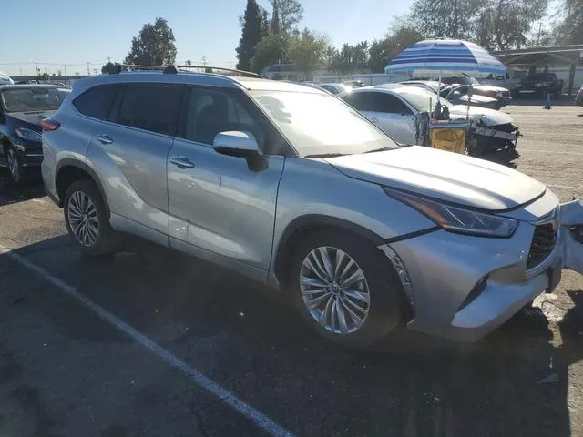 5TDFZRAH0NS115498 2022 2022 Toyota Highlander- Platinum 4