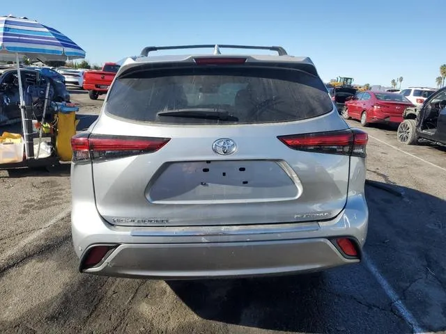 5TDFZRAH0NS115498 2022 2022 Toyota Highlander- Platinum 6