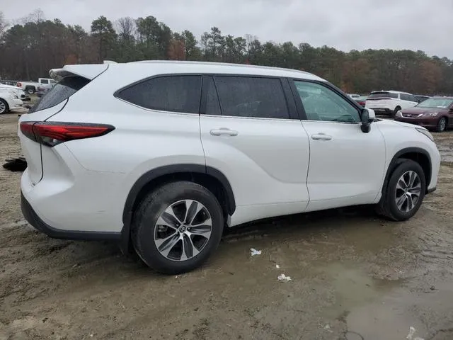 5TDKDRAH2PS028508 2023 2023 Toyota Highlander- L 3