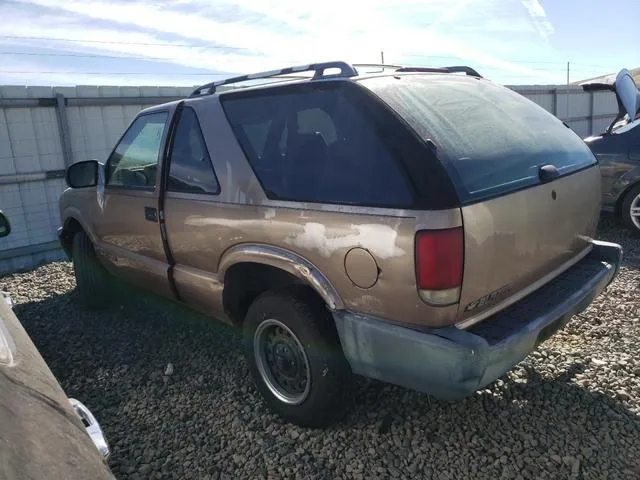 1GNCT18W5VK104375 1997 1997 Chevrolet Blazer 2