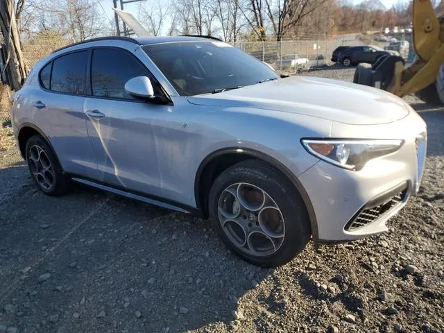 ZASPAKBN8N7D38669 2022 2022 Alfa Romeo Stelvio- TI 4