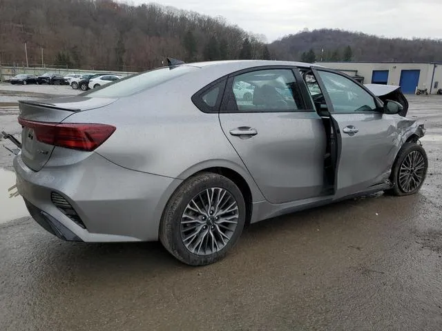 3KPF54AD5PE613981 2023 2023 KIA Forte- Gt Line 3