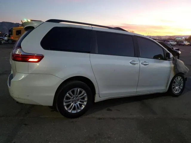 5TDYK3DC3FS646478 2015 2015 Toyota Sienna- Xle 3