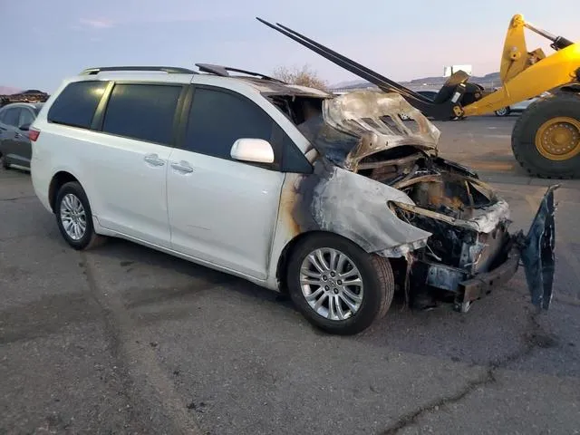 5TDYK3DC3FS646478 2015 2015 Toyota Sienna- Xle 4