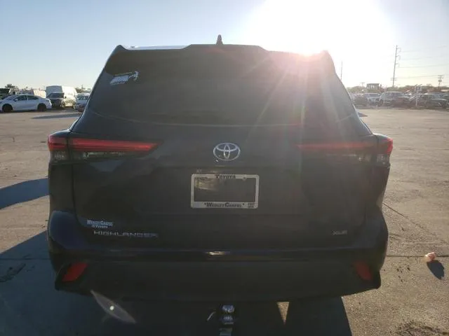 5TDHZRAH7MS079784 2021 2021 Toyota Highlander- Xle 6