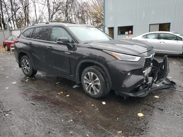 5TDGBRCH2MS024897 2021 2021 Toyota Highlander- Hybrid Xle 4