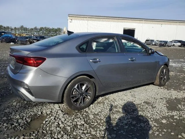 3KPF24AD4PE527358 2023 2023 KIA Forte- LX 3