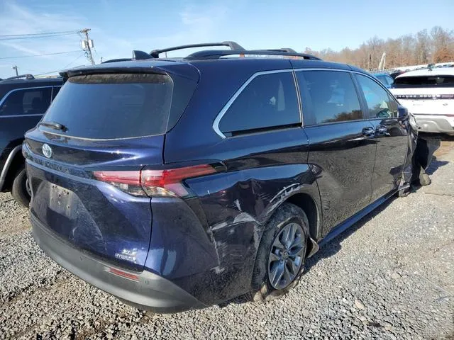 5TDYSKFC9NS055934 2022 2022 Toyota Sienna- Xle 3