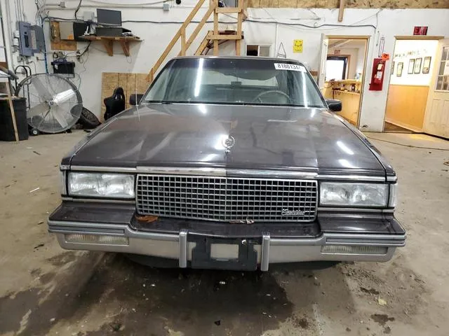 1G6CB5152J4260475 1988 1988 Cadillac Fleetwood- Delegance 5