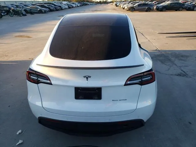 7SAYGDEFXNF461477 2022 2022 Tesla MODEL Y 6