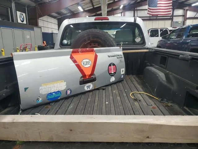 5TEPX42N85Z006677 2005 2005 Toyota Tacoma 10