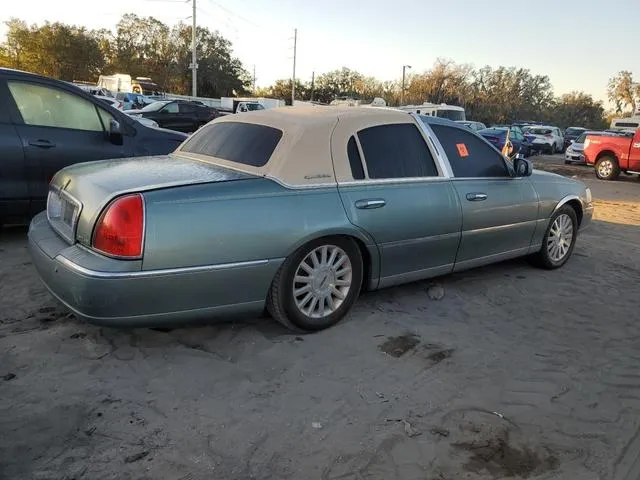 1LNHM81WX4Y674295 2004 2004 Lincoln Town Car- Executive 3