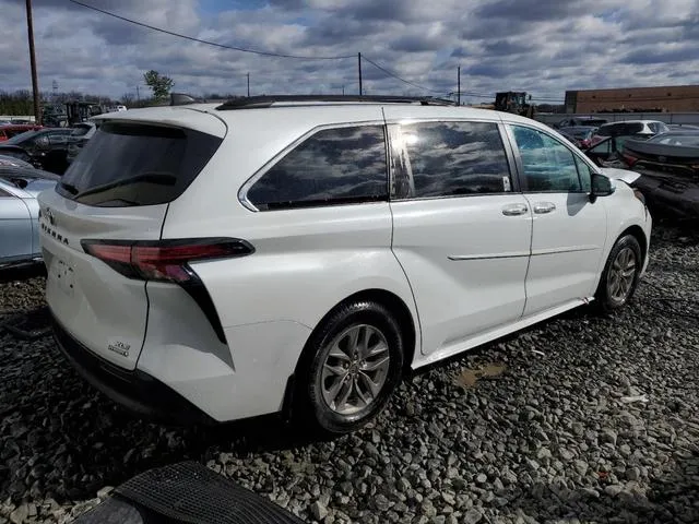 5TDYSKFC0NS055532 2022 2022 Toyota Sienna- Xle 3