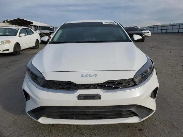 3KPF24AD8PE596232 2023 2023 KIA Forte- LX 5