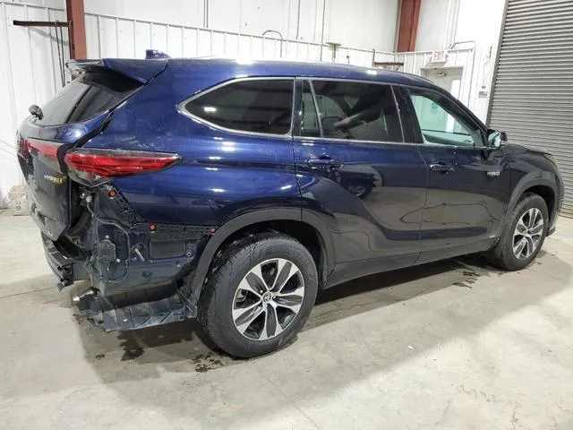 5TDHBRCH9MS021757 2021 2021 Toyota Highlander- Hybrid Xle 3