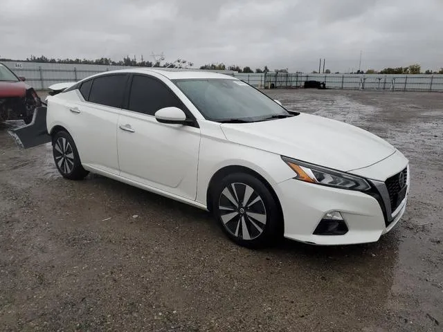 1N4BL4DV5KC151047 2019 2019 Nissan Altima- SV 4