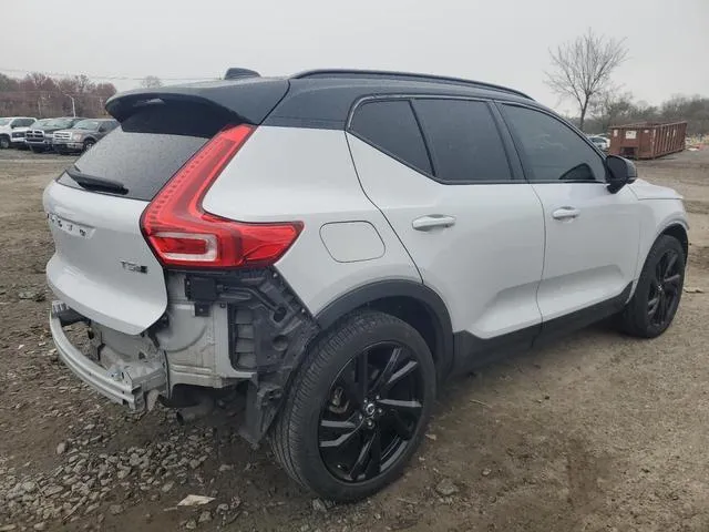 YV4162UM2L2243522 2020 2020 Volvo XC40- T5 R-Design 3