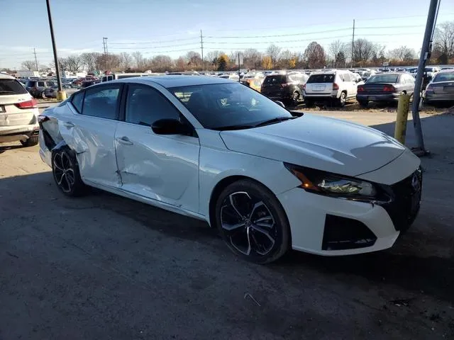 1N4BL4CW5PN366868 2023 2023 Nissan Altima- SR 4