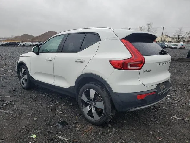 YV4162UK0L2316711 2020 2020 Volvo XC40- T5 Momentum 2