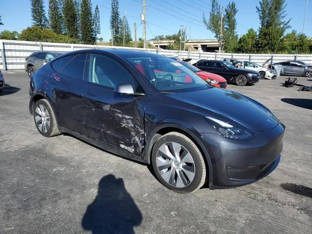 7SAYGDEEXRA256106 2024 2024 Tesla MODEL Y 4