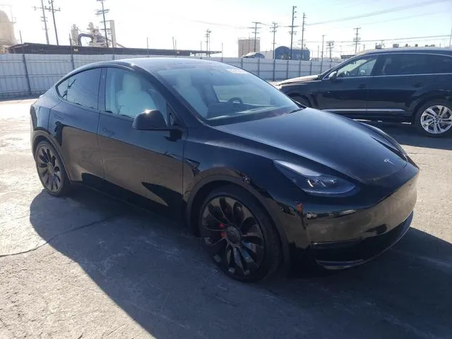 5YJYGDEF8MF294256 2021 2021 Tesla MODEL Y 4