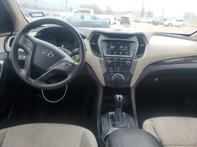 5XYZU3LB6HG397326 2017 2017 Hyundai Santa Fe 8