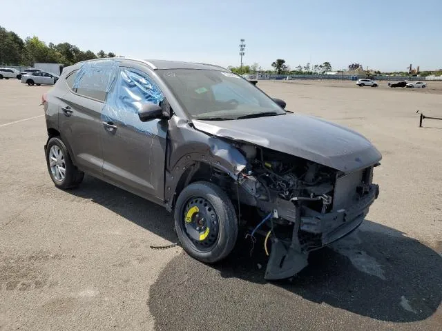 KM8J3CA45MU296898 2021 2021 Hyundai Tucson- Limited 4