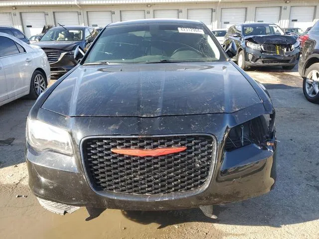 2C3CCAAG3KH582457 2019 2019 Chrysler 300- Touring 5