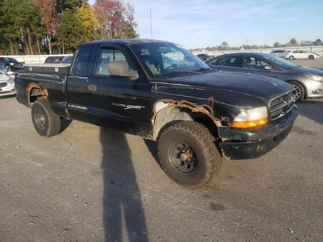 1B7GG22N1YS574461 2000 2000 Dodge Dakota 4