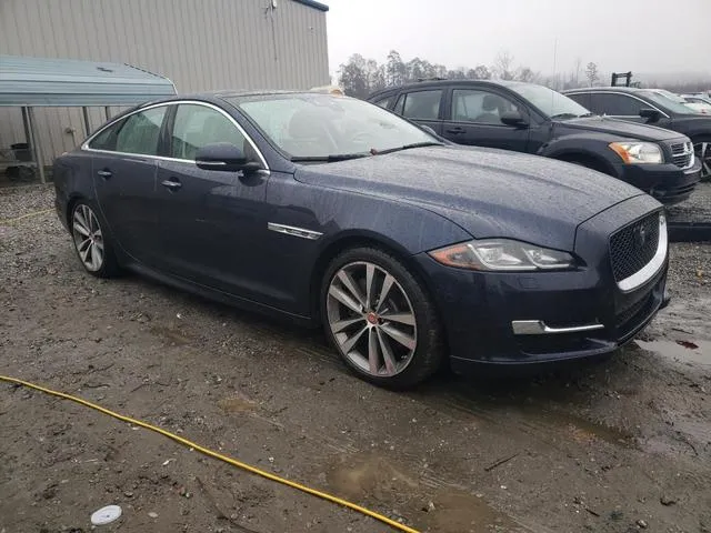 SAJWJ1CD4J8W13822 2018 2018 Jaguar XJ- R - Sport 4