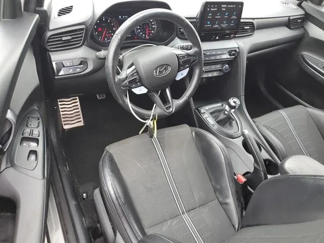 KMHT36AHXNU014379 2022 2022 Hyundai Veloster 8