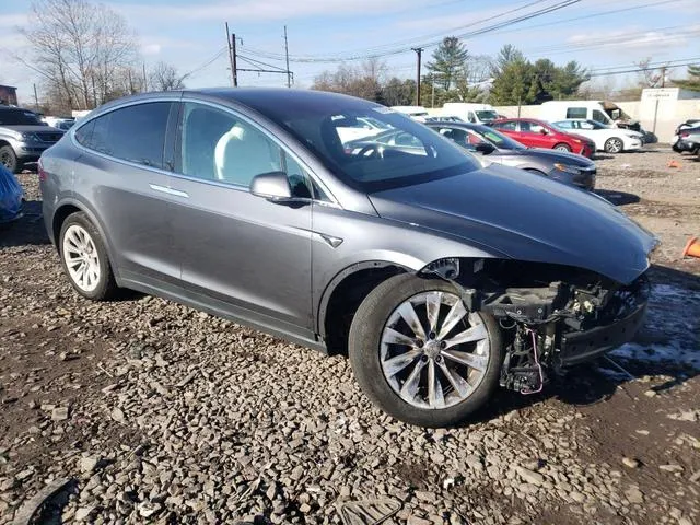 5YJXCDE29LF303436 2020 2020 Tesla MODEL X 4