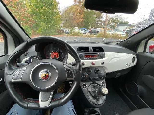 3C3CFFFH1DT573319 2013 2013 Fiat 500- Abarth 9