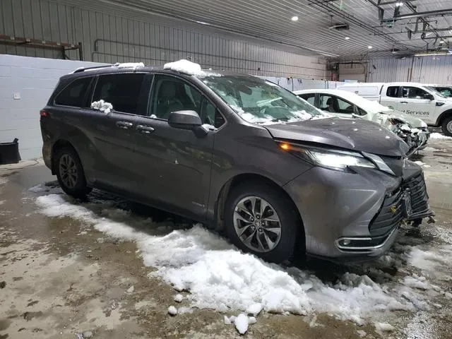 5TDJSKFC0MS014155 2021 2021 Toyota Sienna- Xle 4