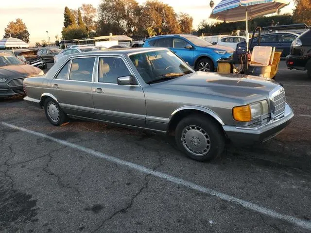 WDBCA39D4JA391164 1988 1988 Mercedes-Benz 560- Sel 4