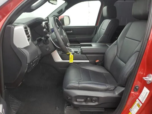 7SVAAABA8RX022013 2024 2024 Toyota Sequoia- SR5 7