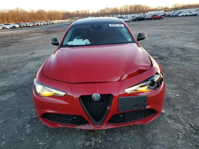 ZARFAEEN6J7576246 2018 2018 Alfa Romeo Giulia- Ti Q4 5