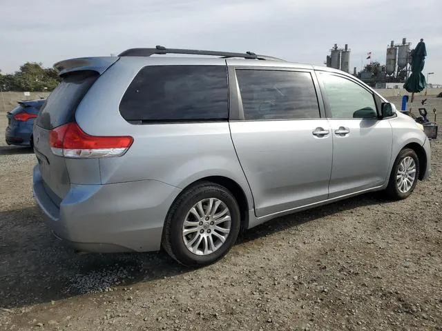 5TDYK3DC6CS265154 2012 2012 Toyota Sienna- Xle 3