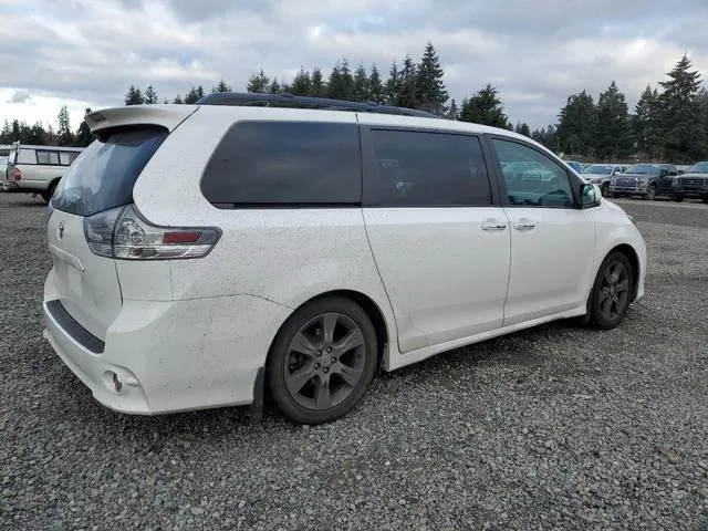 5TDXK3DC3GS732290 2016 2016 Toyota Sienna- SE 3