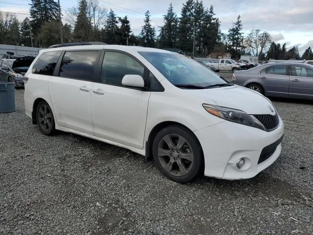 5TDXK3DC3GS732290 2016 2016 Toyota Sienna- SE 4