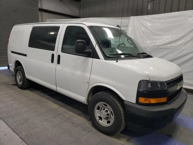 1GCWGAFP7K1372786 2019 2019 Chevrolet Express 4