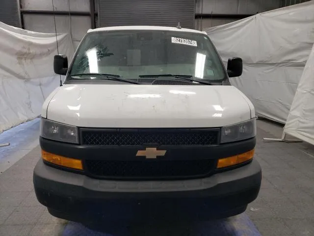 1GCWGAFP7K1372786 2019 2019 Chevrolet Express 5