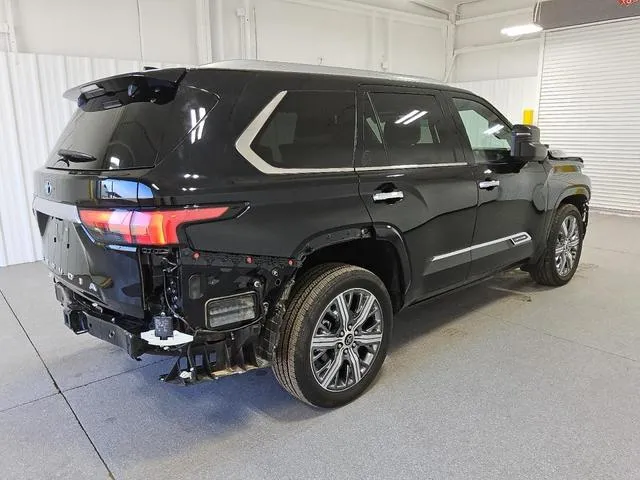 7SVAAABA8PX012644 2023 2023 Toyota Sequoia- SR5 3