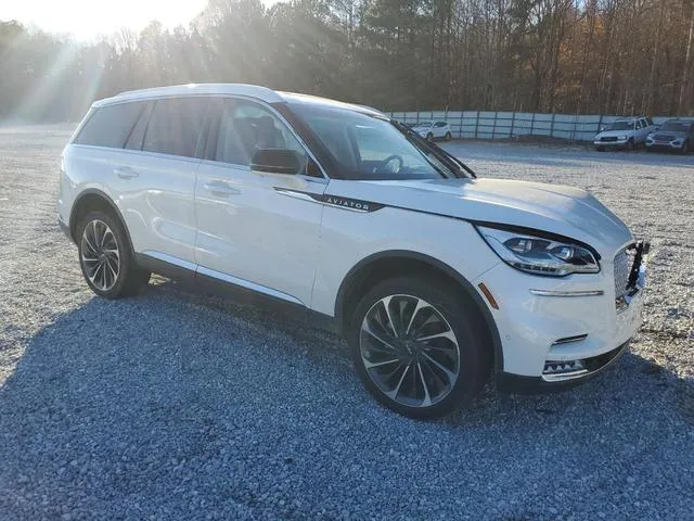 5LM5J7XC0LGL22878 2020 2020 Lincoln Aviator- Reserve 4