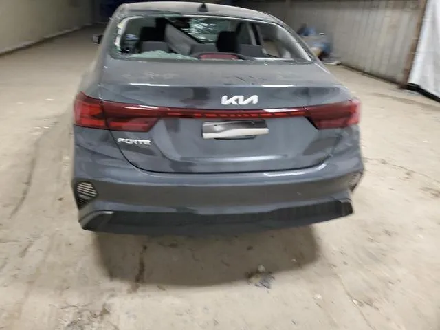 3KPF24AD4RE770137 2024 2024 KIA Forte- LX 6