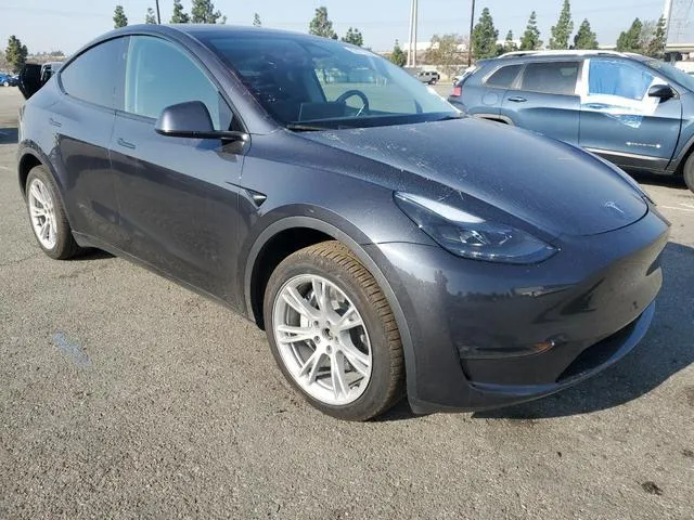 7SAYGDEE8RA256153 2024 2024 Tesla MODEL Y 4