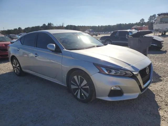 1N4BL4DV5NN317057 2022 2022 Nissan Altima- SV 4