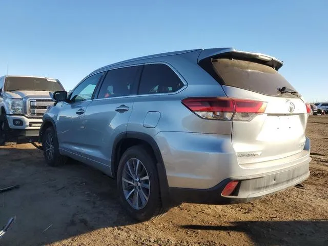 5TDJZRFH2JS843823 2018 2018 Toyota Highlander- SE 2