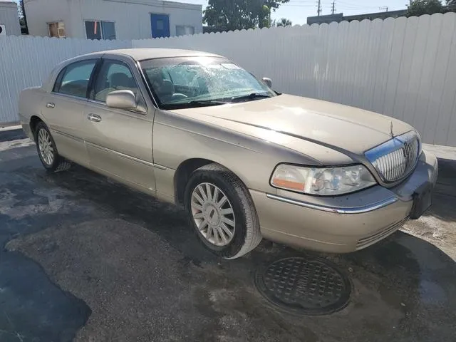 1LNHM81W45Y658515 2005 2005 Lincoln Town Car- Signature 4